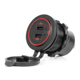 Cargador USB-C resistente al agua con doble salida y luz LED roja
