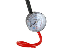 Bilkompressor med spiralslange og manometer