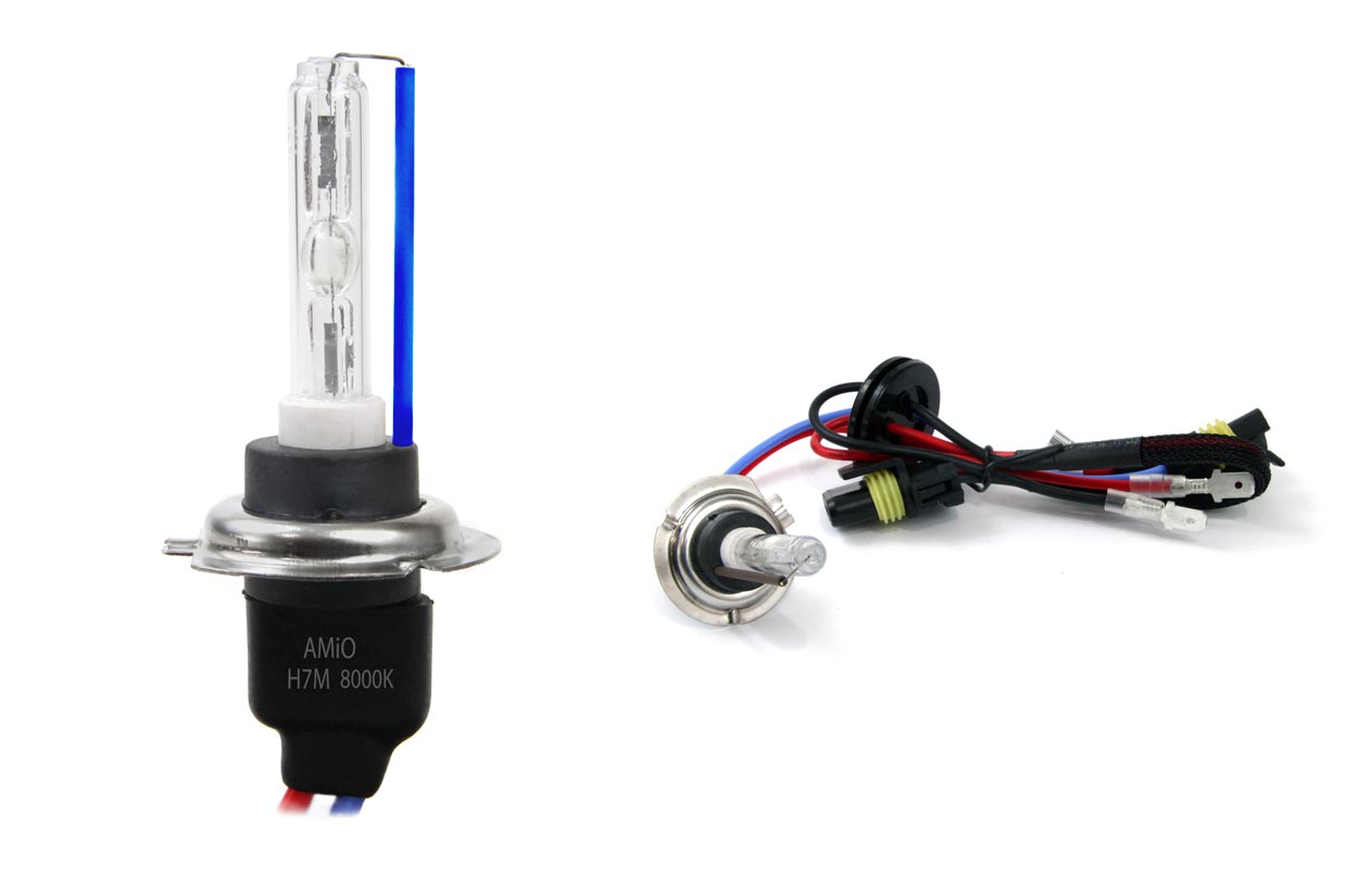 Bombilla de xenón H7 con base metálica y temperatura de color de 8000K