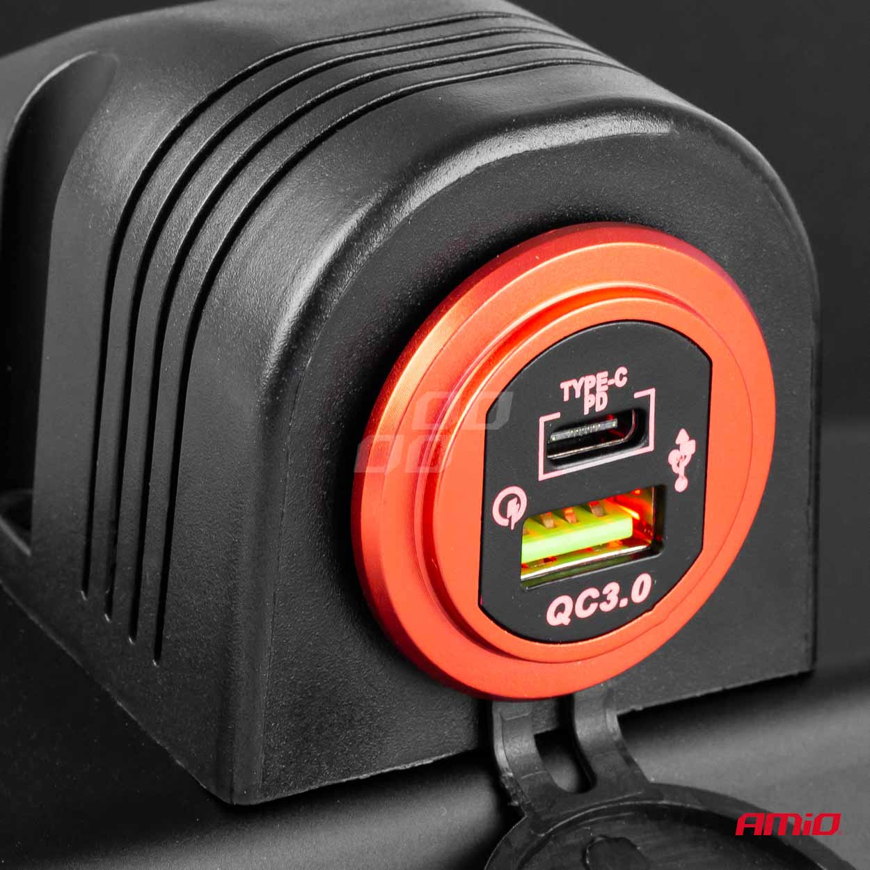 12/24 V oplader med USB- og USB-C-port