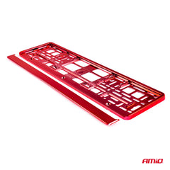 Marco de matrícula rojo metalizado visto de lado