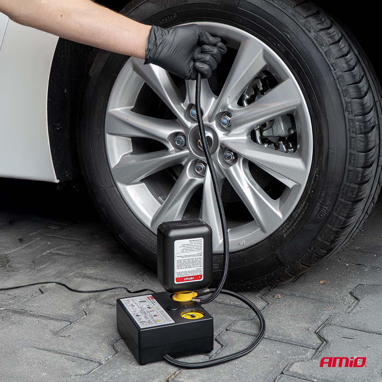 Compresor de 12V para kit de reparación de neumáticos