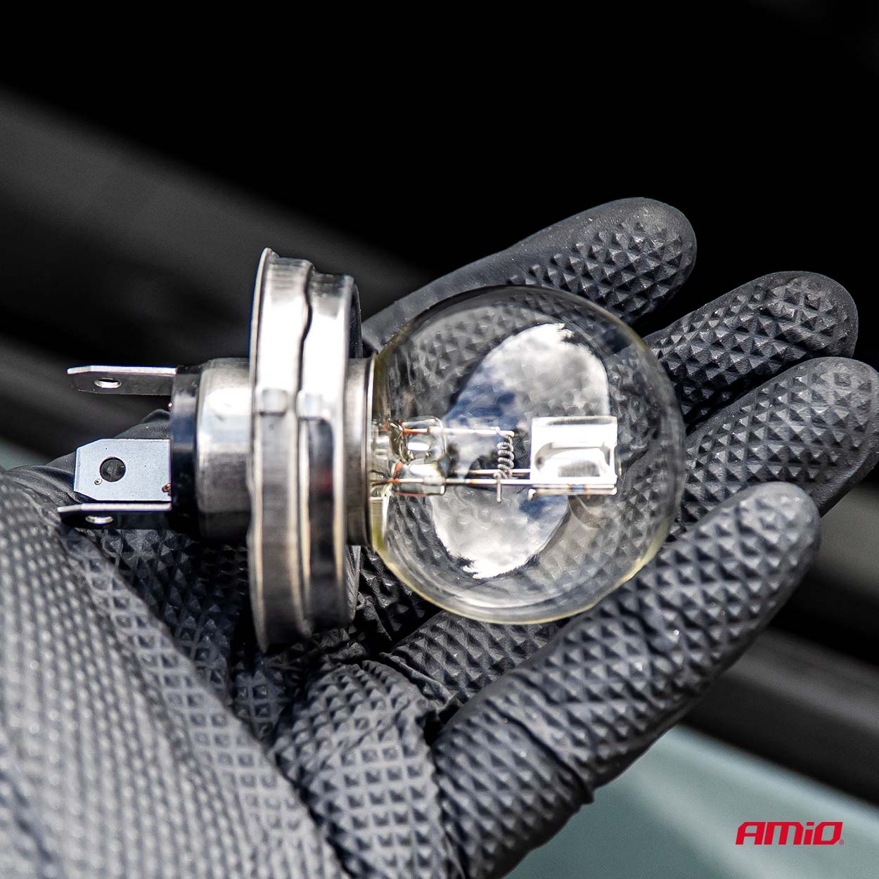 Bombilla halógena con casquillo P45T y potencia de 55/50 W