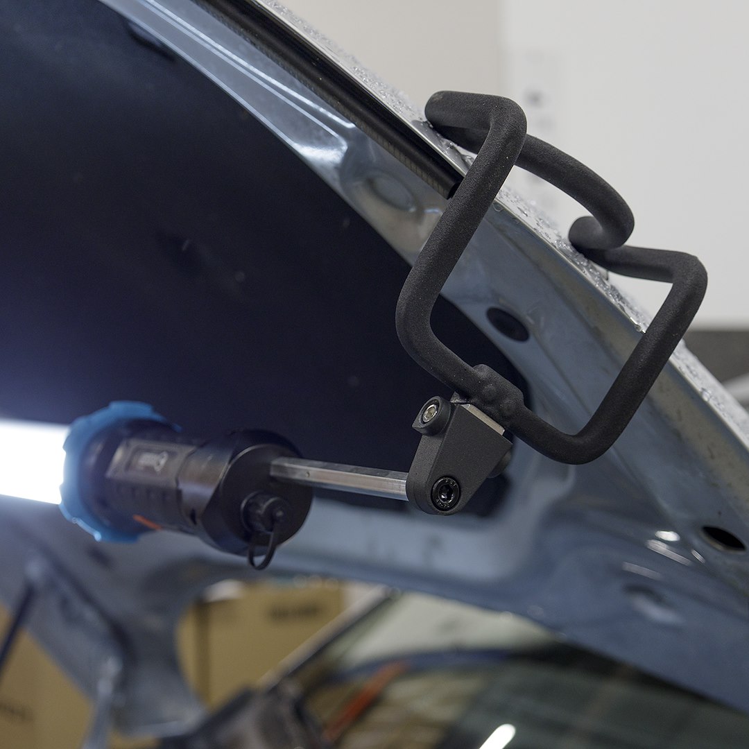 Lámpara LED ajustable para trabajos de taller bajo el capó