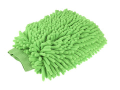 Microfibra y cepillos en el kit de detailing de CARMOTION