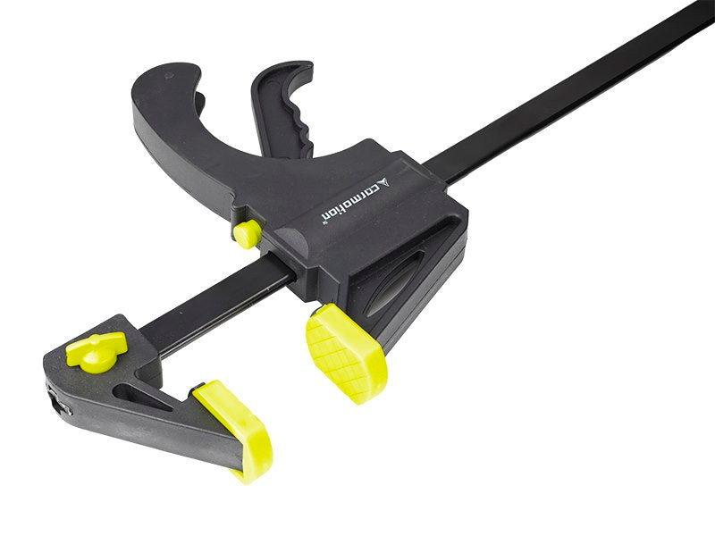 Sargento Quick F de 300 mm para sujetar materiales con firmeza